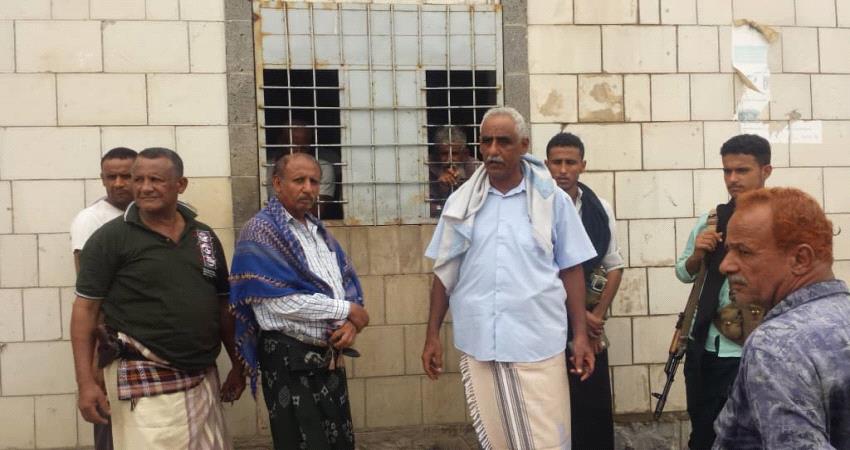 الجنود والسجناء في امن تبن بلحج يطالبون تسليم مخصصاتهم الغذائية بعد 6 أشهر من انقطاعها