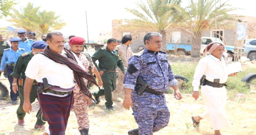 المهرة .. مدير الأمن يطلع على الاحتياجات الملحة لرفع جاهزية مراكز الشرط
