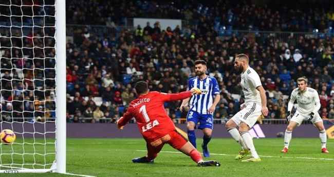 برشلونة يأمل بـ"معجزة" من خصمي ريال مدريد