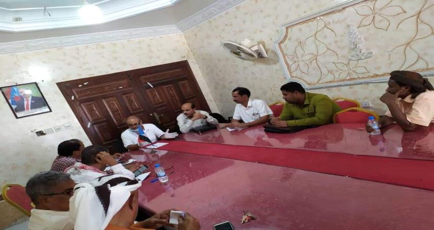 حضرموت .. مواطنون يبادرون لدعم "مليونية المكلا" ماليا وتنظيميا