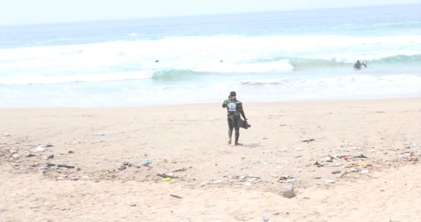 حضرموت.. خفر السواحل ينقذ شاب أندنوسي من الغرق في المكلا