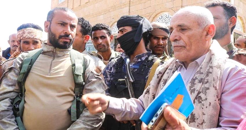 بعد احتجازه سيارات عسكرية معروضه للبيع .. حزام الضالع يصدر تحذير هام