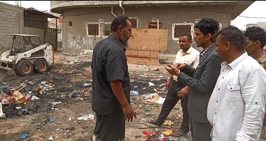 عدن.. تواصل حملة النظافة الشاملة في خورمكسر