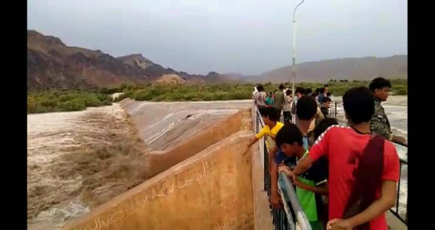 خبير زراعي : أغلب مياة الأمطار في دلتا أبين تذهب للبحر ولا يستفاد منها