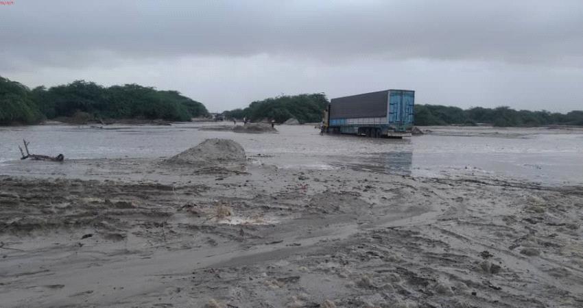 مزارعون في أبين : مشاريع البنك الدولي فاشلة ولم يستفد منها سوى القائمين عليها