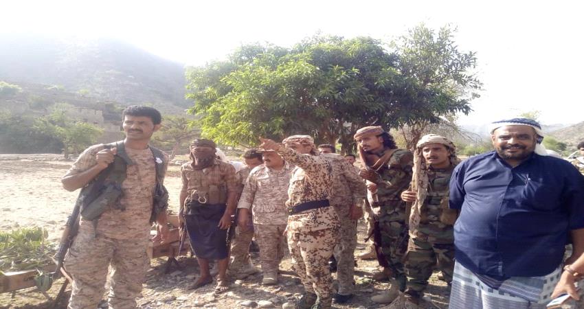 قائد المنطقة الرابعة يتفقد المرابطين في جبهات الصبيحة بلحج ويدعوهم لرفع الجاهزية والاستعداد القتالي