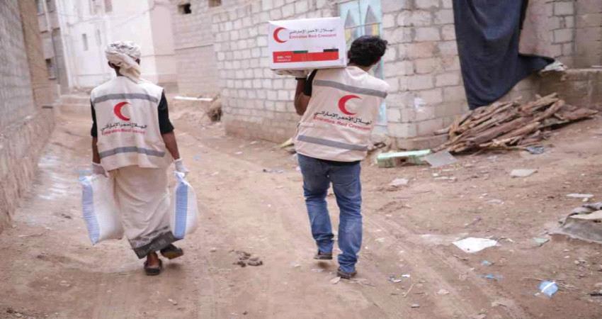 هلال الإمارات يسير قافلة اغاثية لأهالي تريم 