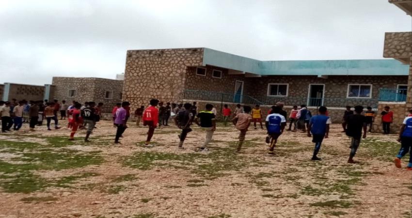 تمهيدا لانضمامهم إلى القوات الجنوبية.. تدريب دفعة جديدة من الافراد في سقطرى