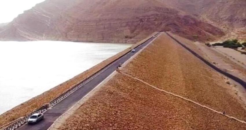 بسبب السيول.. سد مأرب يقترب من الانهيار مرة أخرى