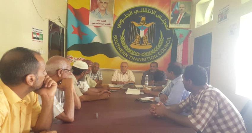 رئيس انتقالي الضالع يؤكد على تذليل الصعوبات أمام عمل لجنة الرقابة في الإدارة الذاتية