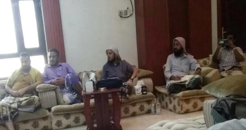  لقاء بين لجنتين في لحج لدعم القطاع الصحي بالمحافظة