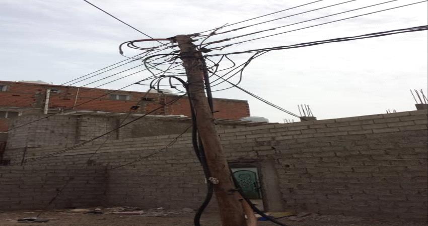 عودة التيار الكهربائي لاحياء سكنية في لحج بعد 3 ايام من الانقطاع