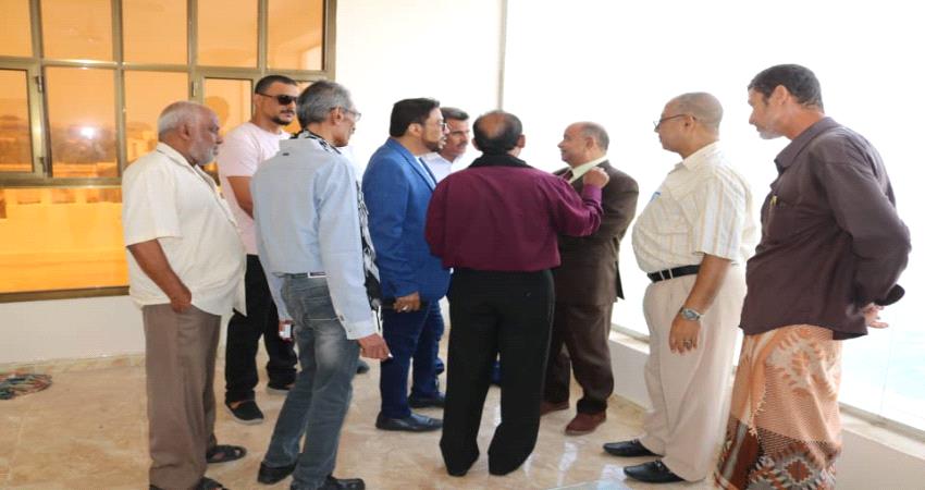 الخنبشي وباسليم يتفقدان فرع وكالة سبا في عدن