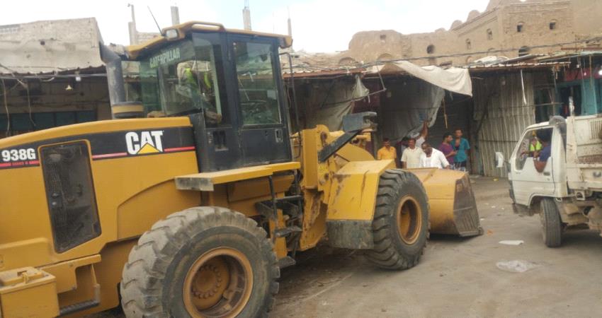 مصادر لعدن تايم : معدات صندوق نظافة لحج خارج نطاق الخدمة