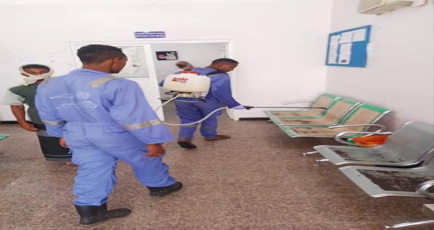 الاول من نوعها..حملة تنظيف وتعقيم لكبرى مستشفيات المهرة لمواجهة فيروس كورونا 