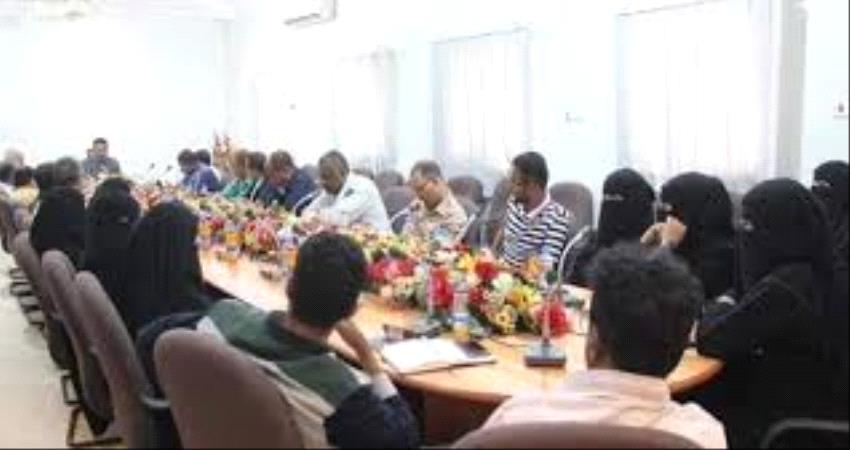 تربية حضرموت تستعد للاحتفال بيوم المعلم 