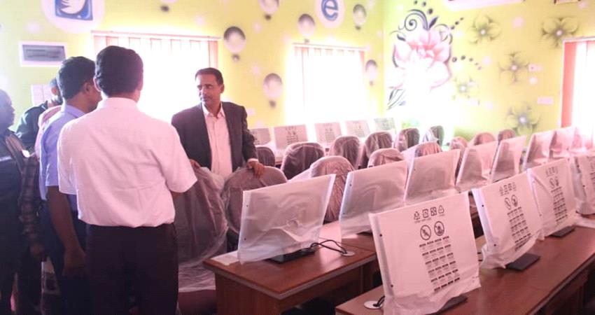 افتتاح عدد من المشاريع التربوية في مديرية غيل بن يمين