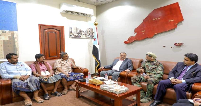 بن بريك يطلع جاهزية قوات الحزام الأمني في لودر بأبين ويشيد بجهودها