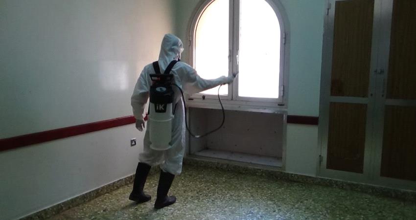 حملة تعقيم بمستشفى ابن خلدون بلحج في إطار الإجراءات الاحترازية للوقاية من كرونا