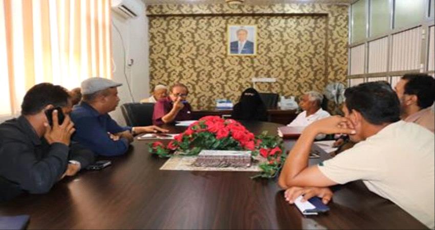 محلي الشيخ عثمان يناقش الخطوات الخاصة لمواجهة اضرار الامطار في المديرية 