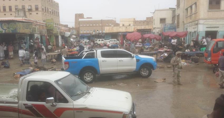 حملة امنية لمنع الازدحام في شوارع القطن