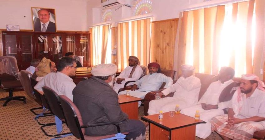 مناقشة الاستعدادت لمواجهة فيروس كورونا في شحن المهرة