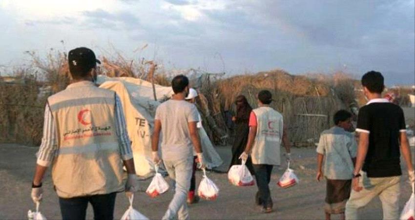 هلال الإمارات  يواصل توزيع وجبات الإفطار في 4 محافظات