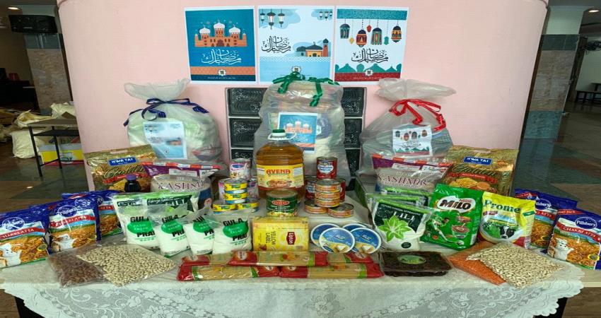 مجموعة هائل سعيد انعم في ماليزيا تدشن توزيع السلال الغذائية 