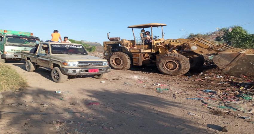 شركة وطنية تتولى حملة نظافة برباط لحج