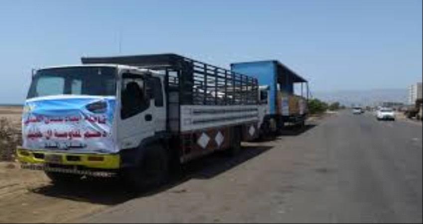 قافلة غذائية باسم الشهيد "أبو اليمامة" تصل إلى المرابطين في جبهات أبين