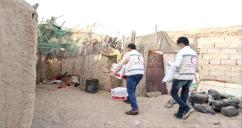 هلال الإمارات يواصل توزيع المير الرمضاني في شبوة 