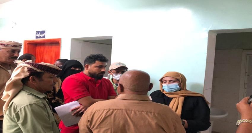 الوكيلة السباعي تزور مستشفى رأس العارة الريفي بلحج