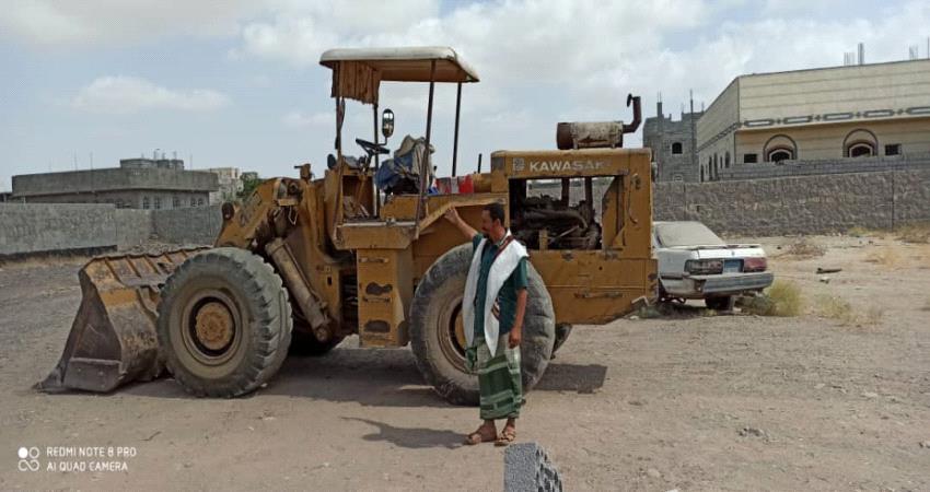 امن تبن يضبط شيول هدم سور مواطن بلحج