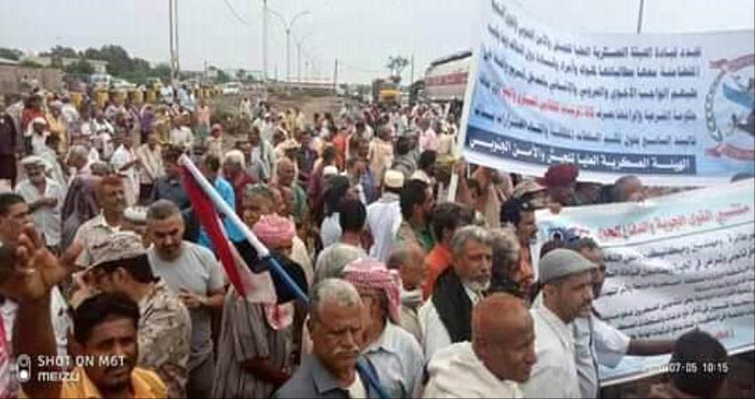 المعتصمون العسكريون  يعلنون عن خطة تصعيدية لمواجهة مماطلات الحكومة