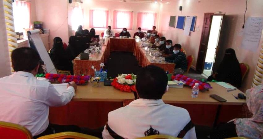 المهرة تبدأ تأهيل الشباب الجامعيين لسوق العمل