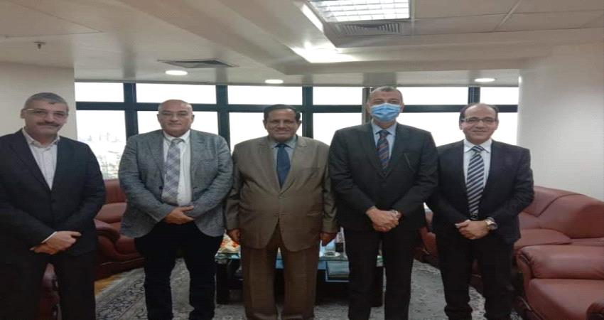 اليمن و مصر يبحثان امكانية زيادة شركات الطيران العاملة