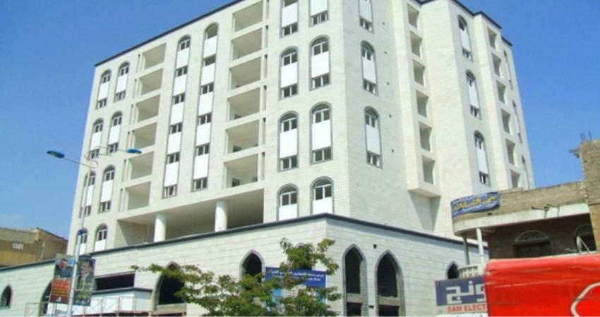 مجاميع مسلحة حوثية تنهب جميع سيرفرات بنك التضامن بصنعاء وأغلاقه