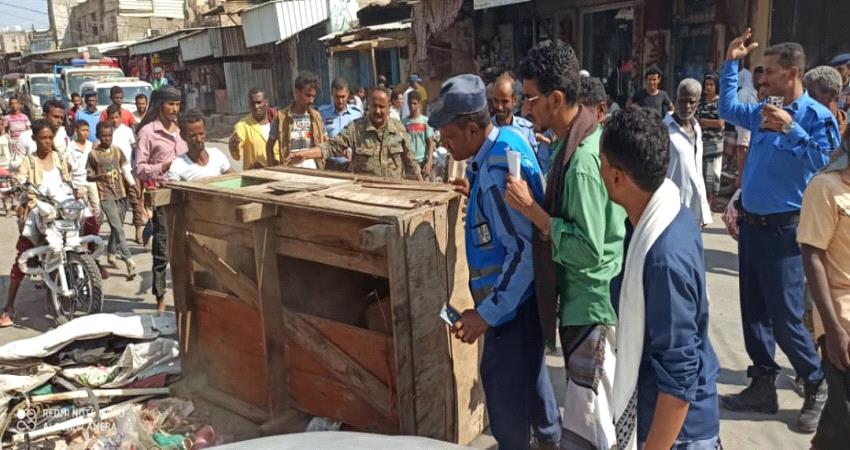 حملة لازالة العوائق من الشوارع الرئيسة بلحج