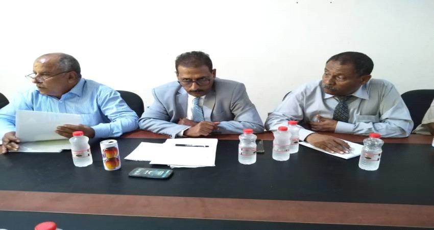 عدن.. وصول دعم من الفاو لمكافحة الجراد