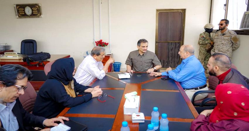 لملس يوجه بنزول حملات لمراقبة المواد الغذائية بالأسواق وضبط اسعارها