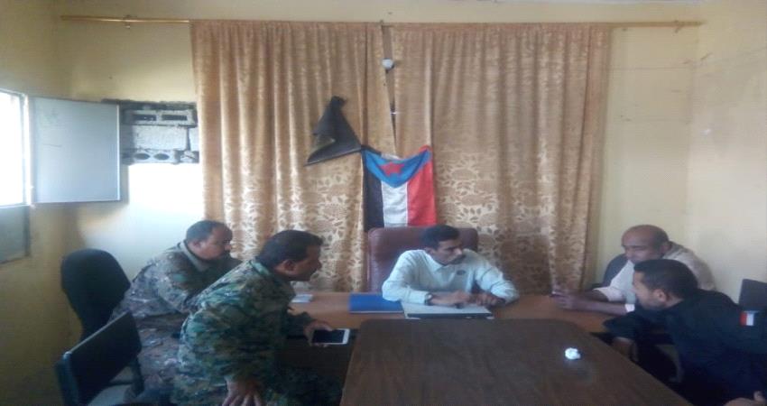 لحج.. توجيه محلي بتوفير كافة المستلزمات المكتبية والخدمية لمركز شرطة الحوطة 