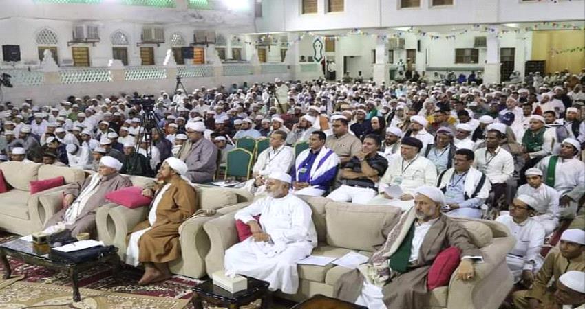 ملتقى علمي بتريم يدعو الى بذل الوسع في إظهار قيم الإسلام ومبادئه في الوسائل الإعلامية