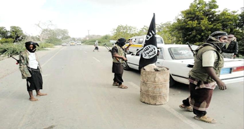 لقور: إلى متى تدير القاعدة قوات هادي في أبين؟