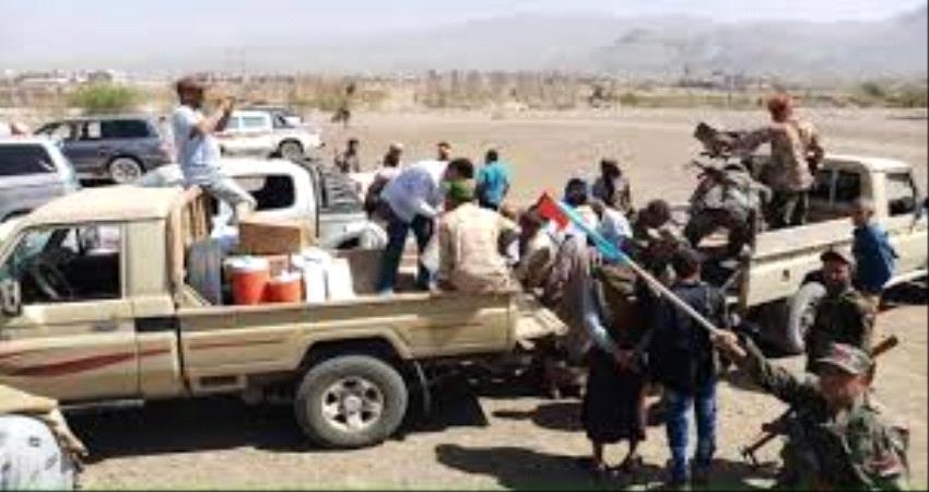 أهالي الحصين يؤكدون مواصلة دعمهم الاغاثي والمالي للمرابطين في جبهات القتال في الضالع 