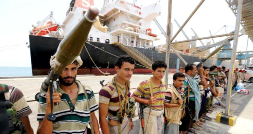 فورين بوليسي: إدارة ترامب تسعى لتصنيف الحوثيين تنظيماً إرهابياً