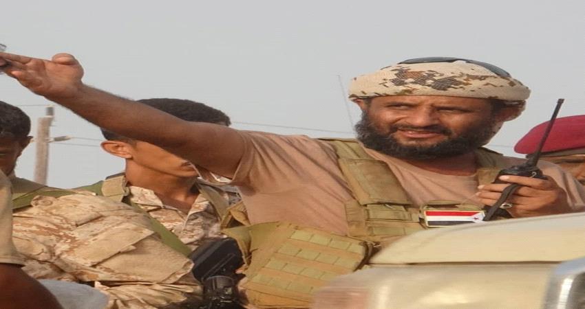 قائد عسكري جنوبي بارز يقطع اجازته خارج الوطن ويعود الى جبهات القتال بأبين