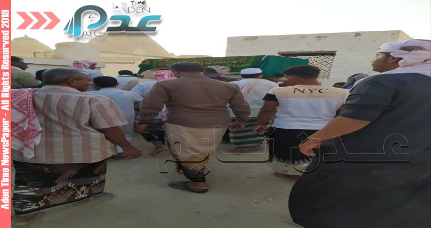 تشييع جثمان قتيلة عثر عليها مذبوحة في بيت الزوجية 