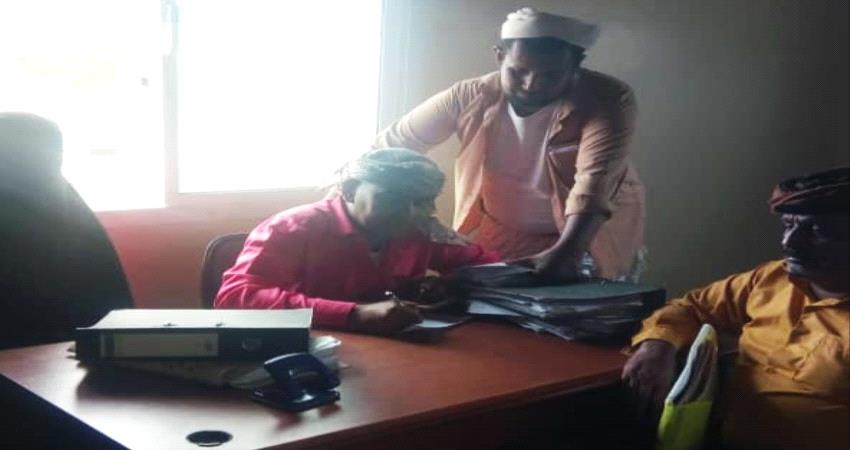 انتقالي لحج يواصل برنامج نزوله الميداني لإعادة تفعيل دور العمل النقابي بمرافق الدولة