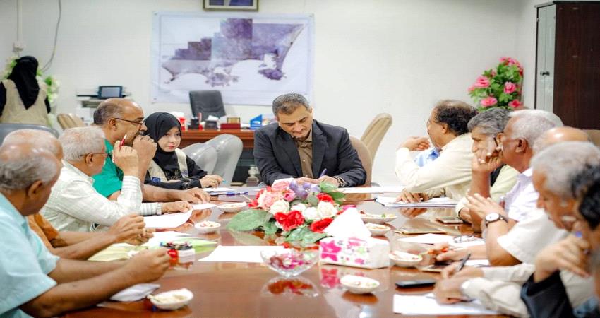 لملس وقيادة القطاع السمكي يشددان على إخضاع أسواق ومزادات الأسماك للسلطة