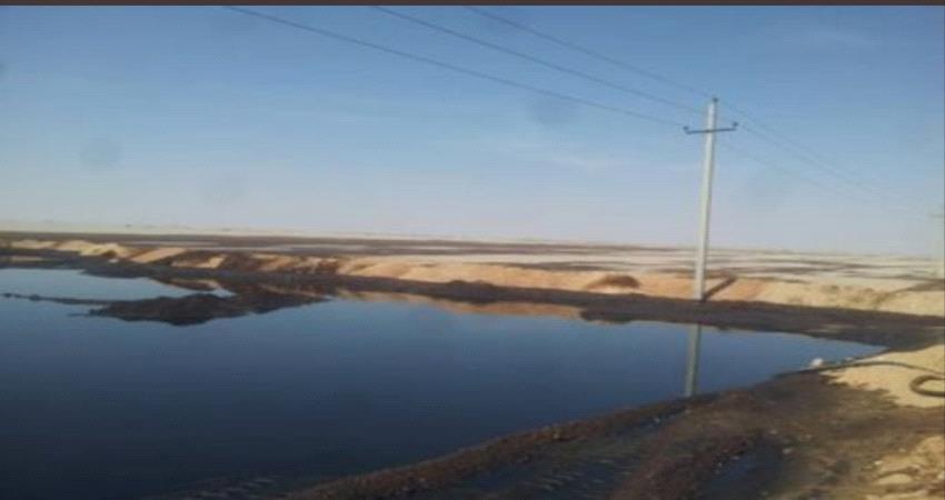 تسرب النفط .. كارثة جديدة تهدد الاراضي الزراعية بشبوة